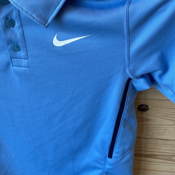 Nike boys tennis Dri-fit short sleeve athletic polo size small. Like new. - Picture 2 of 11